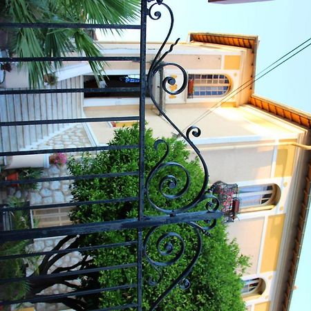 Villa Mon Reve Niza Exterior foto