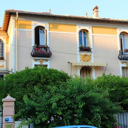 Villa Mon Reve Niza Exterior foto