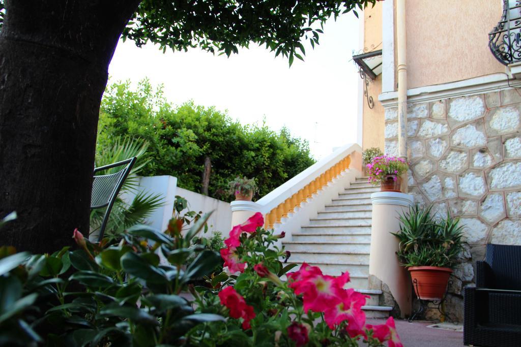 Villa Mon Reve Niza Exterior foto