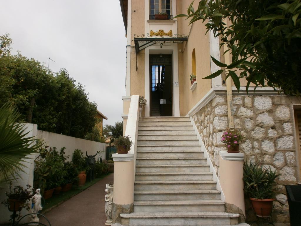 Villa Mon Reve Niza Exterior foto
